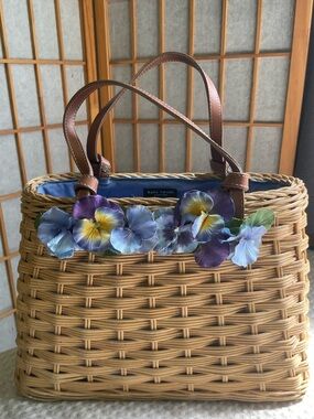 Kate Spade New
York
Wicker Bucket Bag